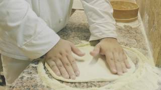 Tutorial Pizza Come fare stesura pizza professionale in pochi secondi [upl. by Aytida]