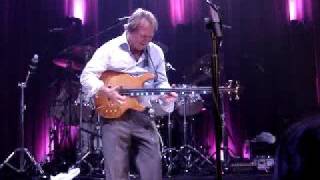 level 42 mark king bass solo sheffield 2008 [upl. by Nlyak]