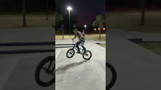 Un clips q me gusto bmxstreet bike bmxstyle automobile bmxbike bmxfreestyle digbmx [upl. by Singer]