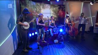 Steve n Seagulls Thunderstruck Live at Studio 4 10 2014 1080p [upl. by Airdnahs925]