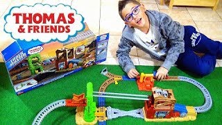 NUOVA PISTA TRENINO THOMAS amp FRIENDS  Leo Toys [upl. by Salter]