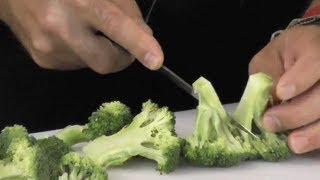 HOW TO CUT BROCCOLI FLOWERETTES FIORETTI DI BROCCOLI theitaliancookingclasscom [upl. by Behlau824]