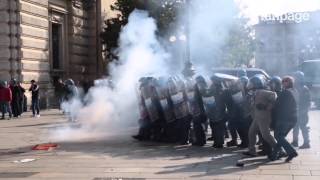 Torino gli scontri tra polizia e manifestanti [upl. by Orpha987]