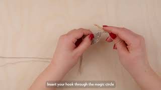 Hvordan hekle Fleur halvruten  How to crochet the Fleur half square [upl. by Barmen16]