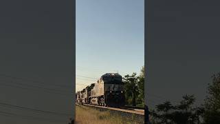 NS 4627 AC44C6M leads NS 10K through South Plainfield NJ with a friendly crew [upl. by Ahsercel265]