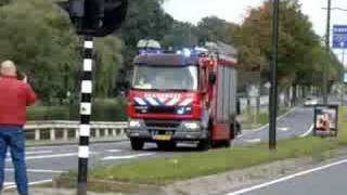 Hulpverleningsvoertuig brandweer LeidschendamVoorburg [upl. by Sillert]