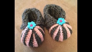 Chaussons Citrouille au crochet [upl. by Fairleigh]