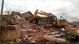 UNIBEN STUDENTS INJURED IN COLLAPSED BUILDING [upl. by Ylhsa]