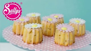 RhabarberMuffins mit Marzipan und Oblatenblumen  Sallys Welt [upl. by Emerick]