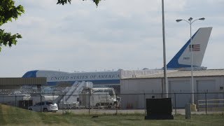 President Donald Trumps Air Force One Departs Indianapolis  September 27 2017 [upl. by Ayifas]