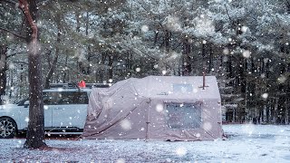 Camping In snow alone In the cozy car air tent I had a warm and relaxing time [upl. by Tremaine]