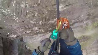 Abseilen mit dem Petzl GriGri 2 Seilklettertechnik SKT [upl. by Neirod]