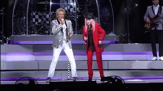 Sir Rod Stewart with Cyndi Lauper  This Old Heart of Mine Live [upl. by Jennee]