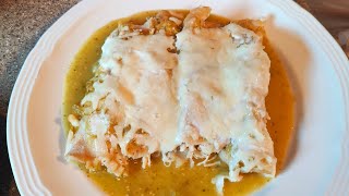 Enchiladas verdes rellenas con pollo [upl. by Leiram]