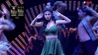 Mouni Roy performed at IIFA Awards 2016 watch video  Filmibeat [upl. by Trofmoc778]