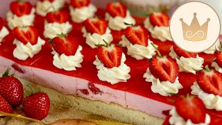 LECKER ERDBEERKUCHEN VOM BLECH BACKEN 🍓 ERDBEERSCHNITTEN WIE VOM KONDITOR 🍓 REZEPT VON SUGARPRINCESS [upl. by Kcirtapnaes]