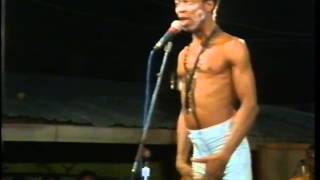 Fela Anikulapo Kuti Live At The Shrine 1987 Introducing the show and yabbis [upl. by Sandler]