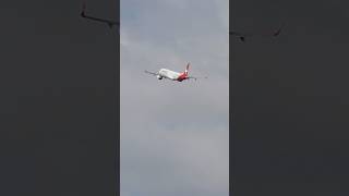 Helvetic E190 smooth departure like subscribe planespotting aviation shorts foryou airport [upl. by Coral100]