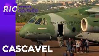 Queda do voo 2283 Avião da força aérea brasileira chega com as urnas funerárias [upl. by Mishaan995]