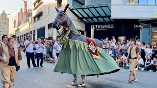 BESTIARI FESTIU de la CAVALCADA MERCÈ 2023 Barcelona Festes Mercè 2023quotLa Cavalcada de les Artsquot [upl. by Aloel226]