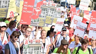 Protest Tausende für die Apotheke vor Ort [upl. by Olatha]