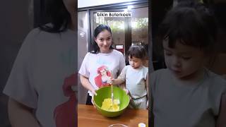 Bikin Boterkoek asmirandah jonasrivanno chloeemmanuellevanwattimena masak resep shorts [upl. by Katonah]