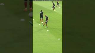 Robben skills🔥🔥🇳🇱shortsviewsmakeitviralfootballskillsfootballfcbayernfreestyle [upl. by Mitchael]