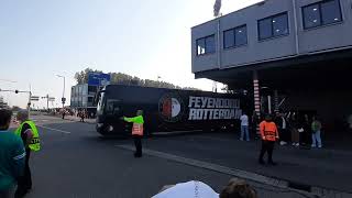 Vertrek Feyenoord bus bij De Kuip [upl. by Aeneg658]