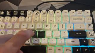 how profiles of keycaps change sound SA XDA Cherry R1 Cherry R4 [upl. by Auqinot]