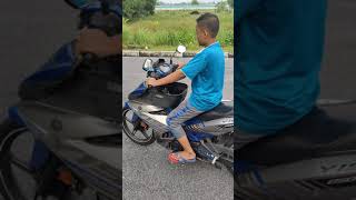 Budak baru belajar naik motor [upl. by Anib]