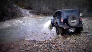 Jeep JK Unlimited Wrangler Diesel Small River Crosssing [upl. by Retluoc]