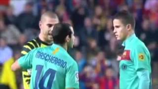 Jugadores del Barcelona hablando ingles  Messi Mascherano Valdés y Afellay Parodia [upl. by Yenruoj839]