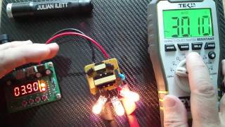 Playing with 12V DC to 220V AC Inverter Royer Oscillator [upl. by Mond543]