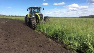 Вспашка залежи Трактор AXION 900 CLAAS  Плуг LEMKEN [upl. by Llenrev429]