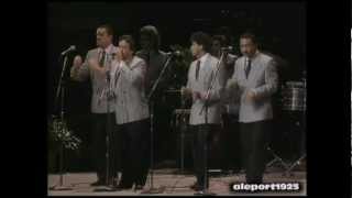 Grupo NICHE en el Madison Square Garden  Festival Mundial de la Salsa 1989 [upl. by Ainitsirc297]