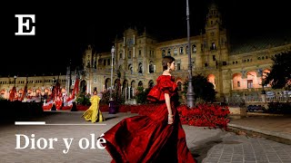 Histórico desfile de Dior en Sevilla  El País [upl. by Asilehs214]