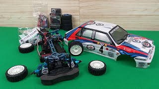 Come ASSEMBLARE macchina telecomandata progetto quotRALLY BUNDLEquot Lancia Delta HF turbo integrale [upl. by Drawdesemaj]