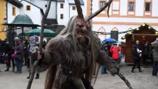 Krampuslauf der Salzburger StefaniPerchten auf der Festung Hohen Salzburg [upl. by Casabonne]