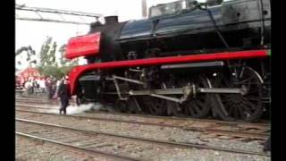 Steam Locomotive R761 Derails [upl. by Wetzell571]