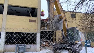 Former Owatonna High School begins demolition [upl. by Fay]