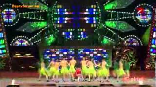 Kareena Kapoors entertaining performance  Big Star Entertainment Awards 2012 [upl. by Eitsirhc]