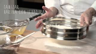 Videoreceta Magdalenas de aceitunas negras con tomates secos en aceite [upl. by Belanger]