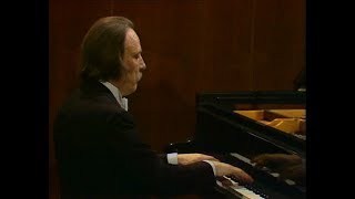 Arturo Benedetti Michelangeli  Beethoven Piano Sonatas No12 amp 11 1981 [upl. by Tobey]