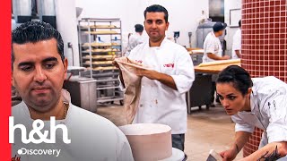 Un gran pedido de pasteles crea tensión entre el equipo de Buddy  Cake Boss  Discovery HampH [upl. by Afital999]