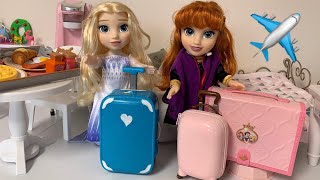 Elsa and Anna toddlers Packing for Vacation Disney Princess [upl. by Ainos]