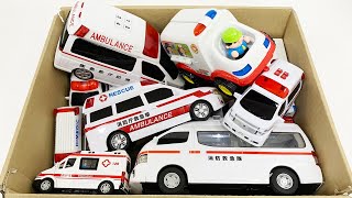 救急車のミニカーが走ります！サイレンありで坂道走行☆緊急走行｜Ambulance minicar runs in an emergency with sirens [upl. by Angel]