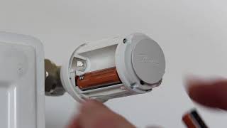 How to replace batteries in Danfoss Eco™ [upl. by Ardet]