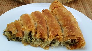 Hazır yufkadan el açması tadında ıspanaklı börek  Kolay börek tarifleri [upl. by Irita]