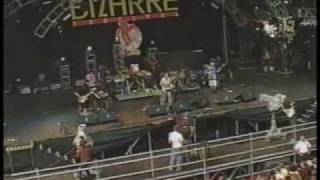 Mr Bungle Bizarre Festival 2000 4 Travolta Quote Unquote And Doo Wop That Thing [upl. by Yerga]