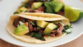 TACOS DE CARNITAS  Cómo Hacer Tacos de Carnitas con Salsa de Cilantro y Limón  SyS [upl. by Notfa179]